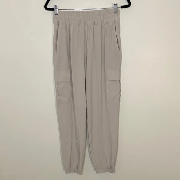 Vuori Villa Cargo Jogger Loungewear Activewear Cargo Taupe Off White Small - Picture 2 of 8